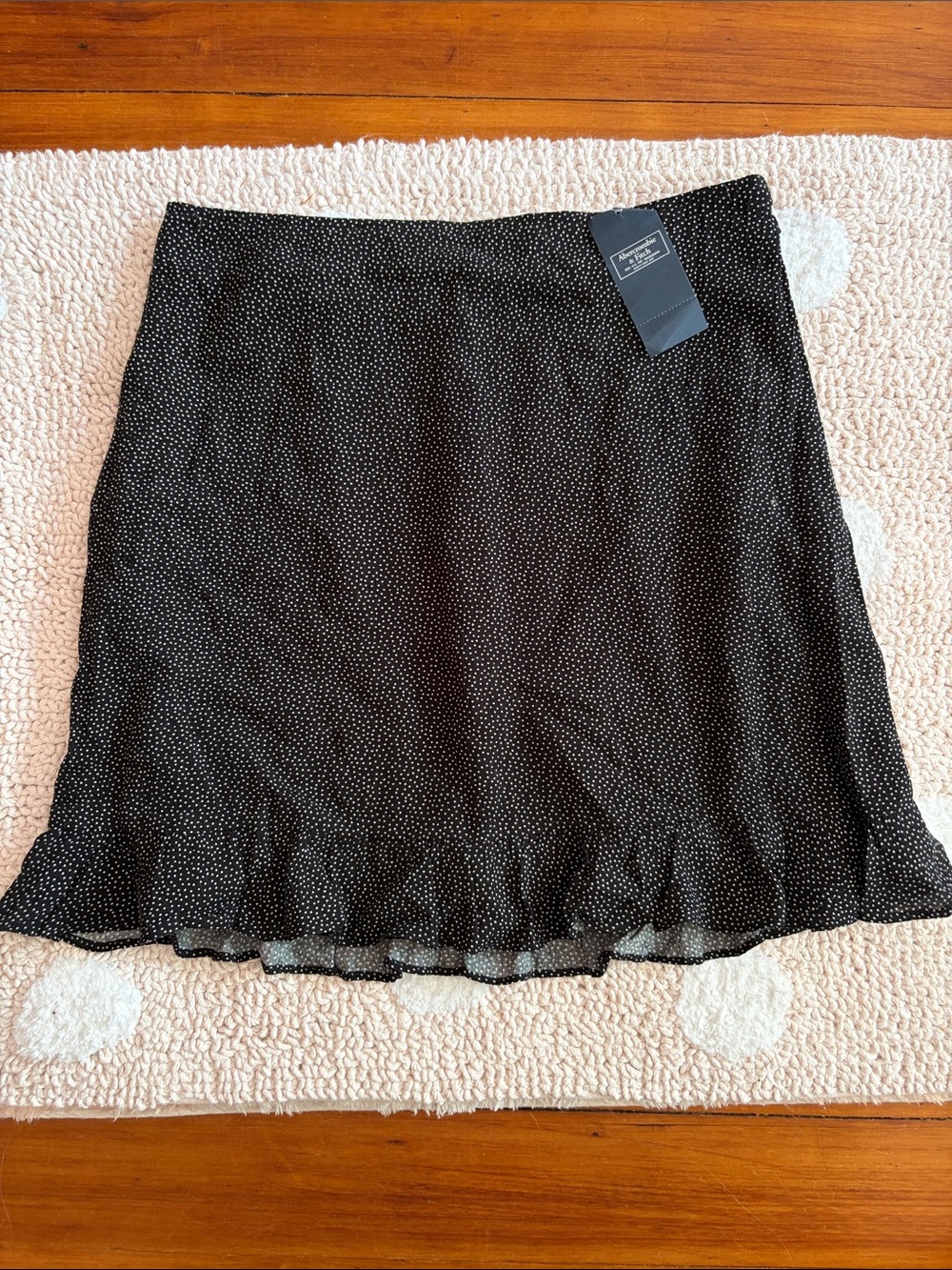 NWT Abercrombie Polka Dot Skirt